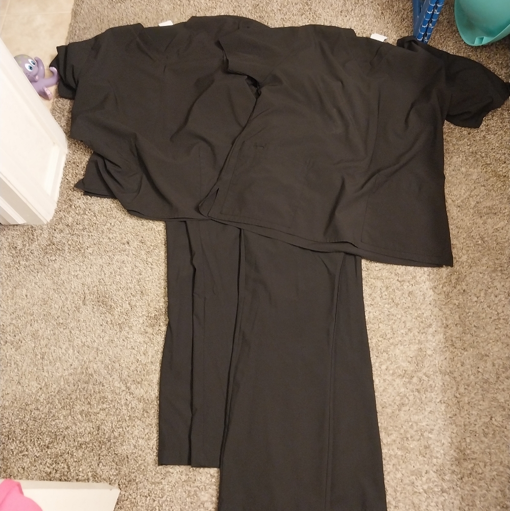 HPI (L) black scrubs 4 for 1 or can sell separately